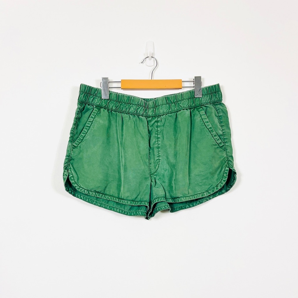 American Eagle Green Dolphin Hem Shorts